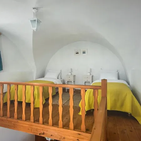 Sunset Aura Santorini דירה